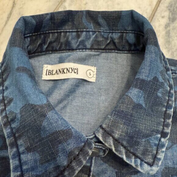 Blank NYC women's small blue denim camo snap button long sleeve shirt - Picture 3 of 10